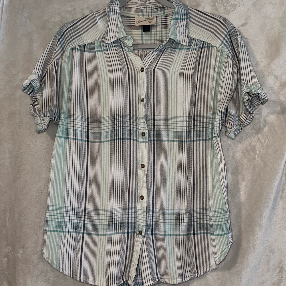 Universal Threads Plaid Button Up Shirt